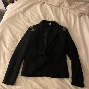 Black blazer with shoulder gems details